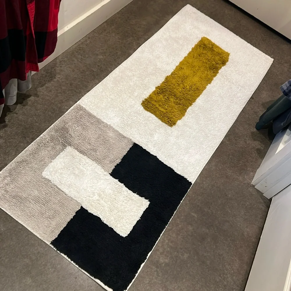 West Elm Sienna Dark Horseradish Colorblock Bath Mat 24